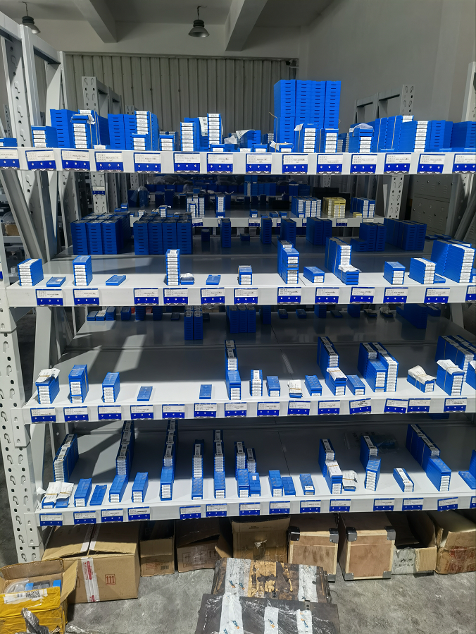 PCD工具CBN刀片RNGN0903 RNGN1203用于修理铣削发动机气缸盖平面(图30)
